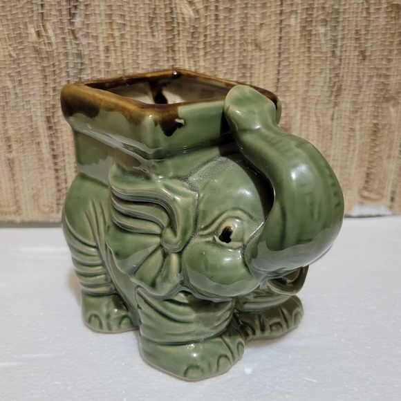 Vintage Small Green Trunk Up Elephant Planter Ceramic Glazed - Picture 2 of 4